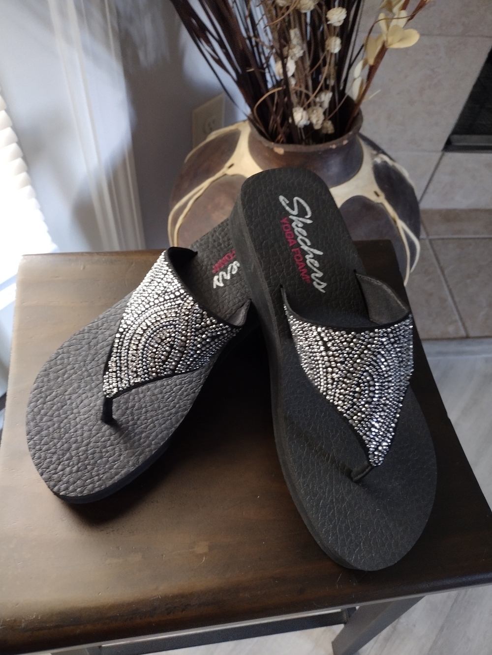Skechers Cali Vinyasa Womens Walking Sandals in Black Silver Studded 11